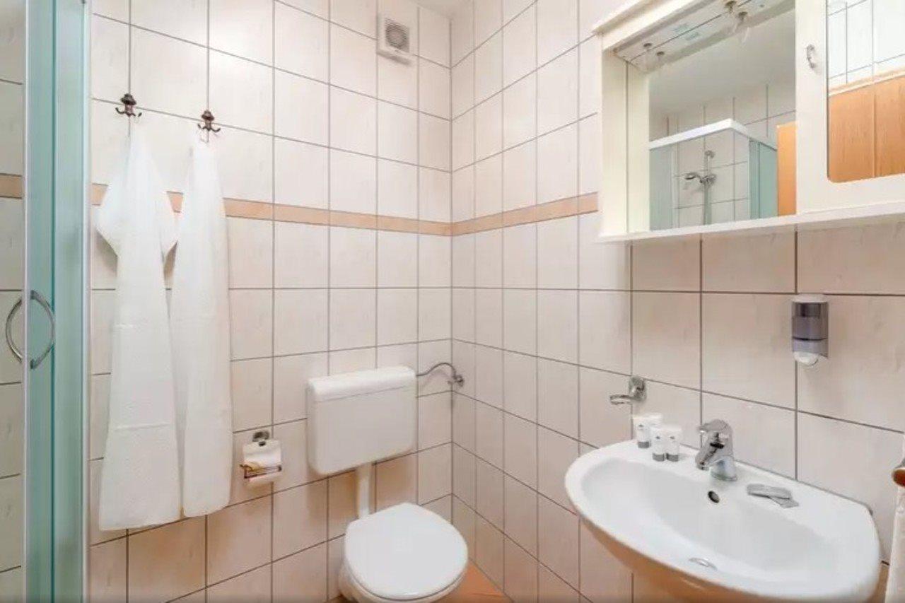 ホテル Gada Baška Voda エクステリア 写真